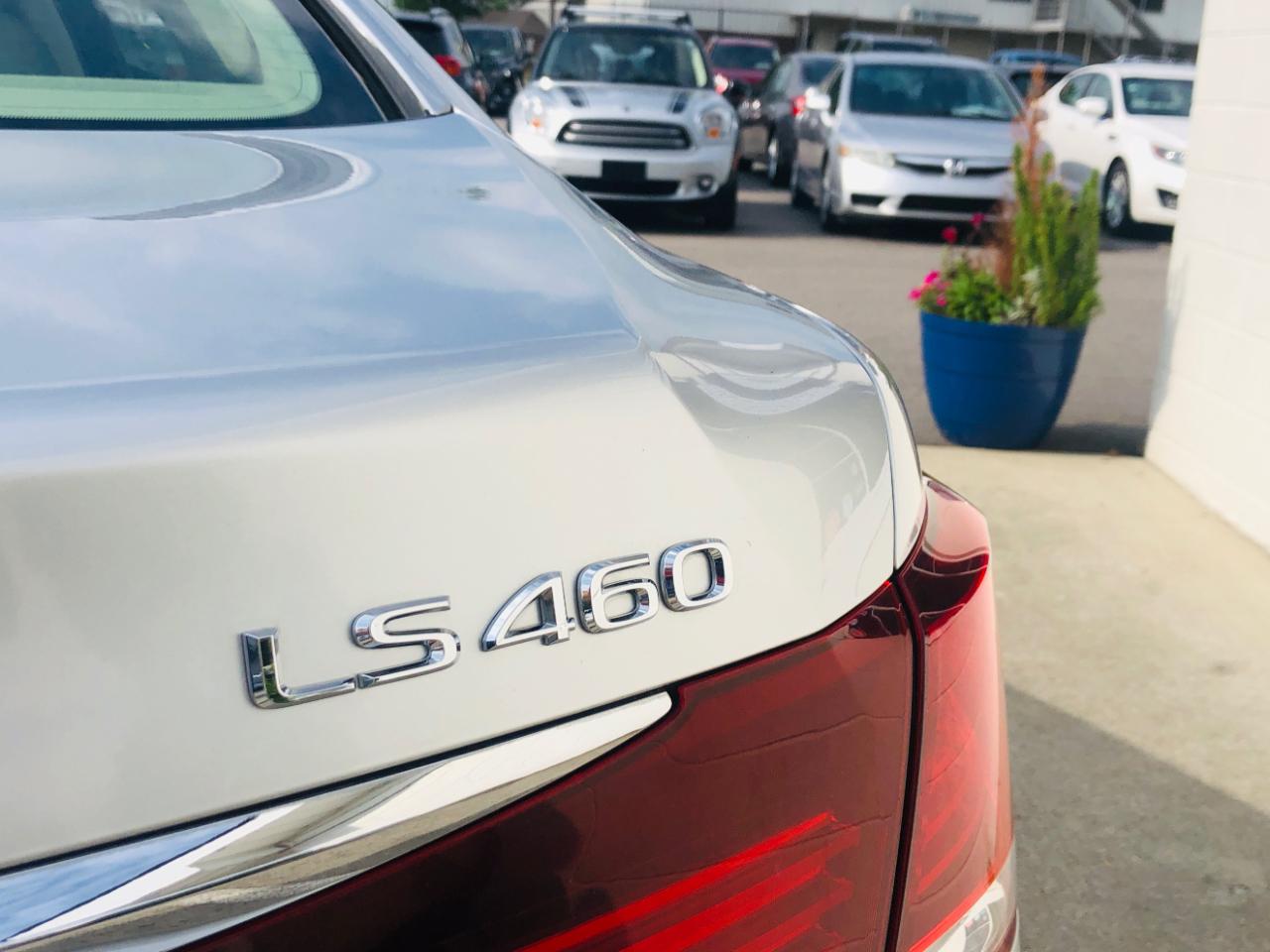 Lexus LS 460 4dr Sdn RWD 2016
