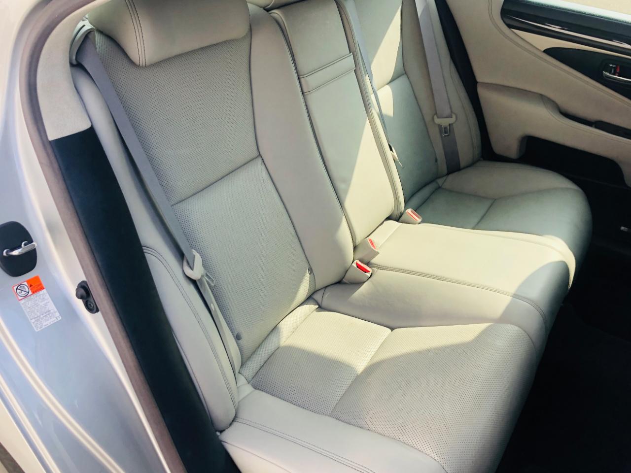 Lexus LS 460 4dr Sdn RWD 2016