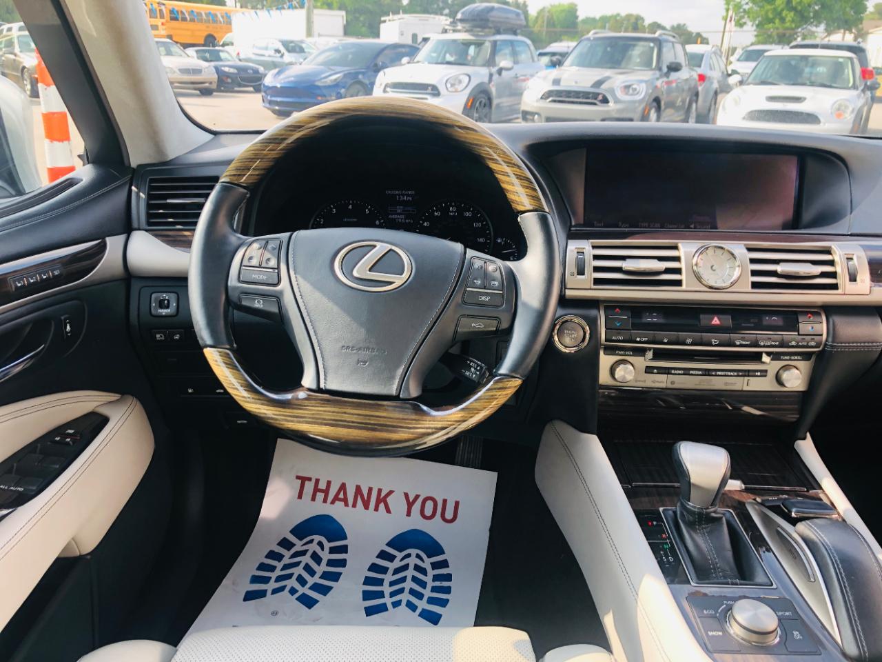 Lexus LS 460 4dr Sdn RWD 2016