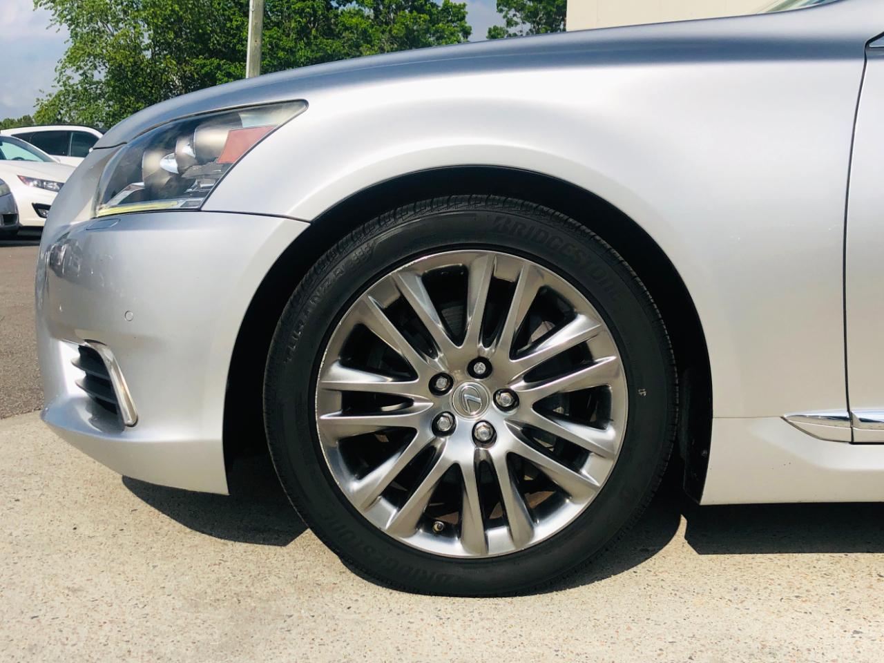 Lexus LS 460 4dr Sdn RWD 2016