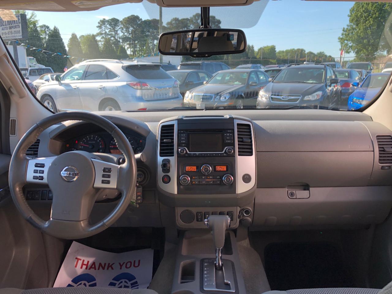 Nissan Frontier 2WD Crew Cab SWB Auto SV 2016