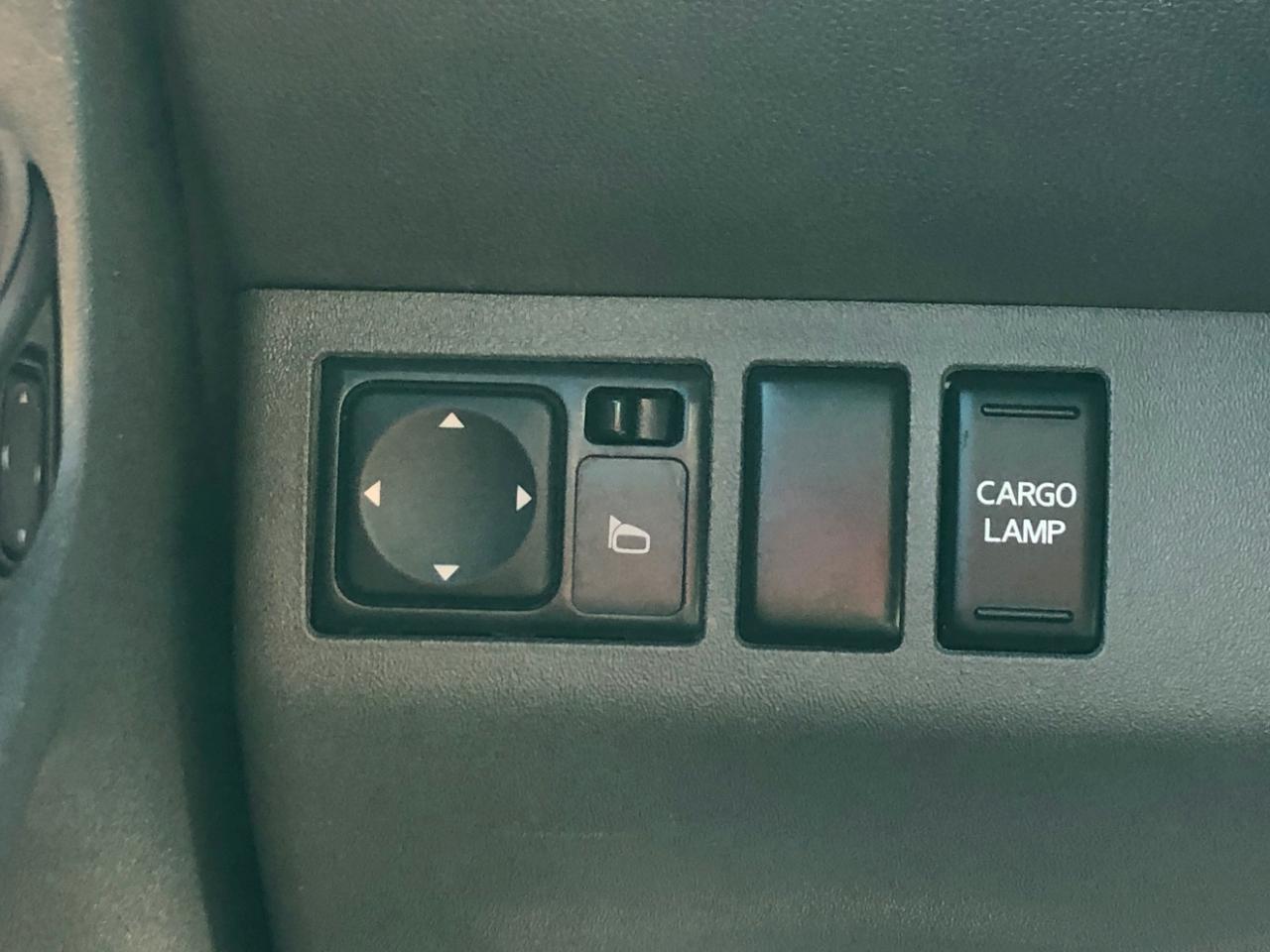 Nissan Frontier 2WD Crew Cab SWB Auto SV 2016