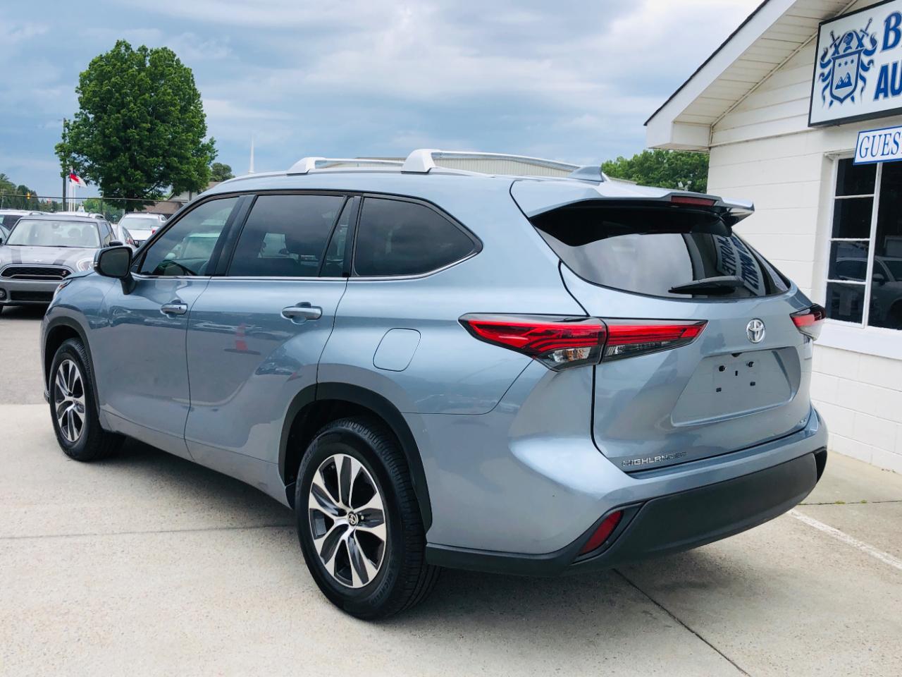 Toyota Highlander XLE FWD (Natl) 2022