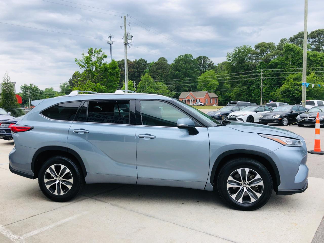 Toyota Highlander XLE FWD (Natl) 2022