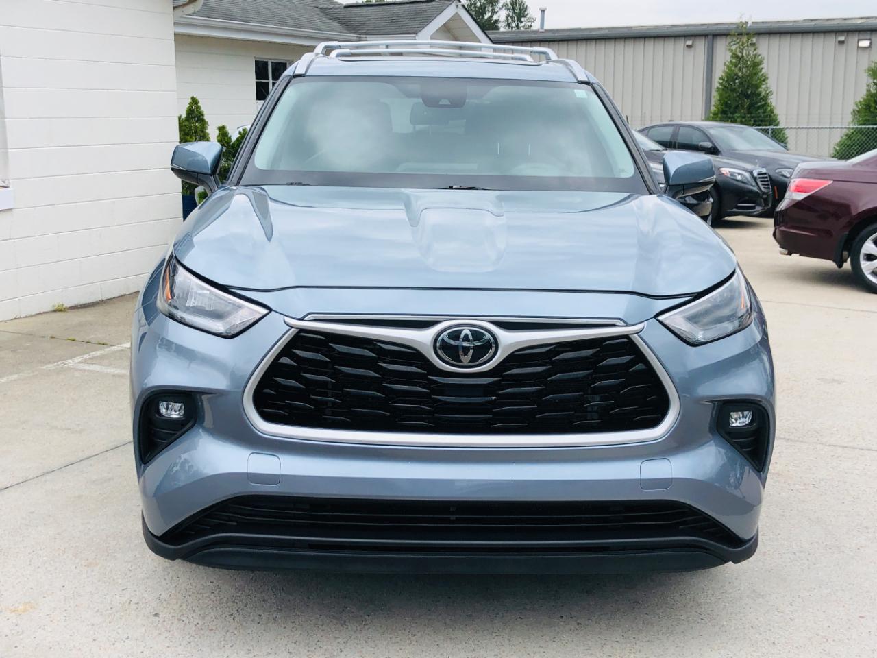 Toyota Highlander XLE FWD (Natl) 2022