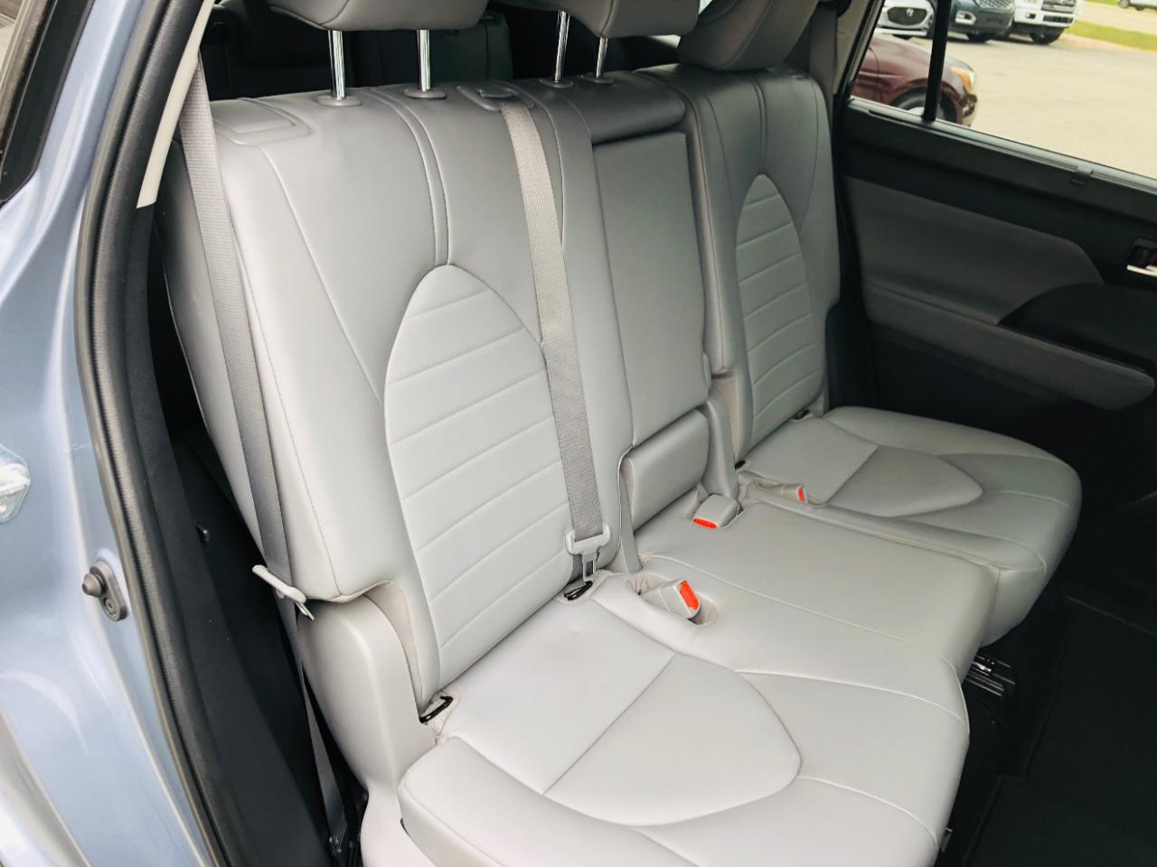 Toyota Highlander XLE FWD (Natl) 2022