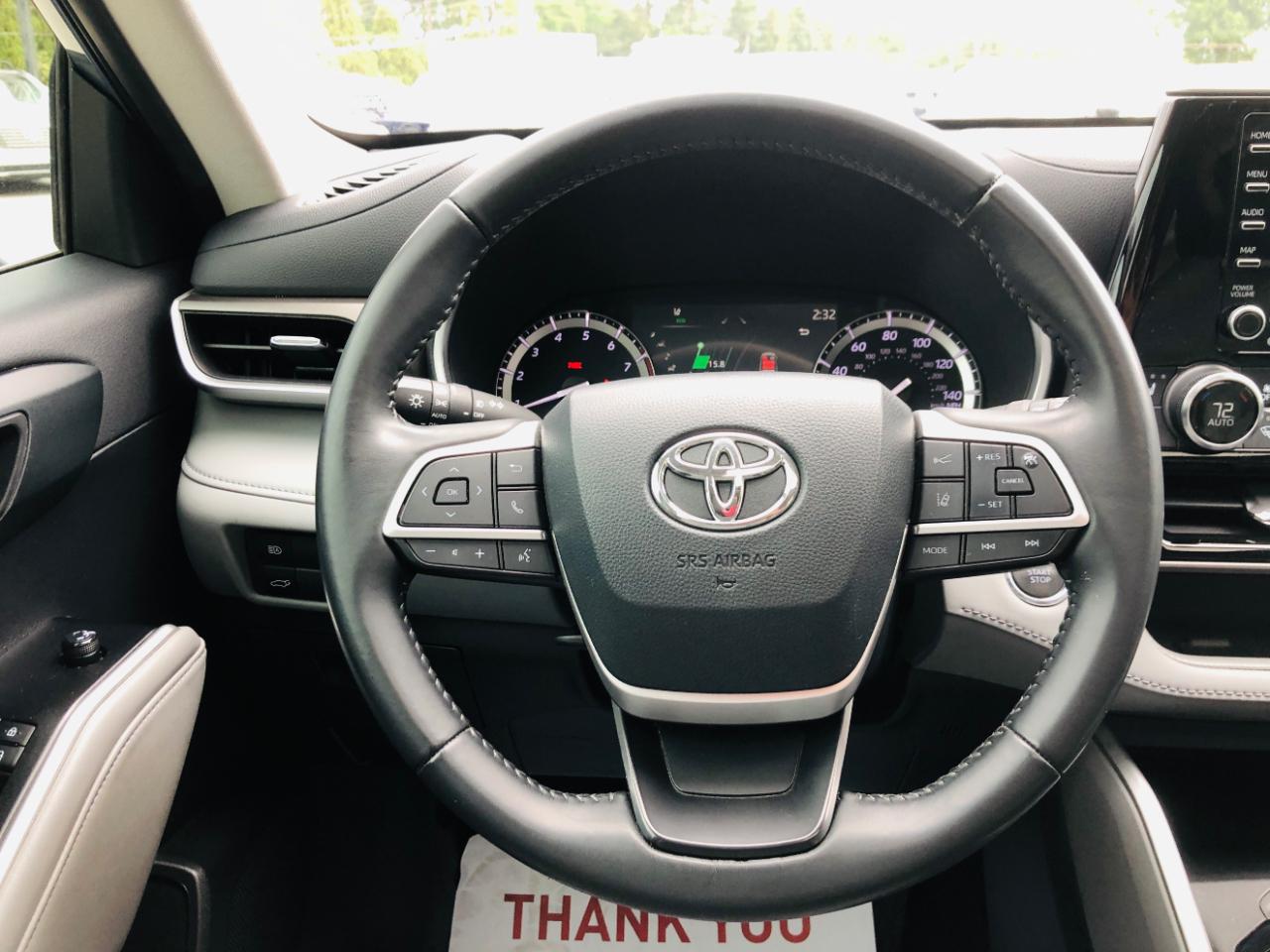 Toyota Highlander XLE FWD (Natl) 2022