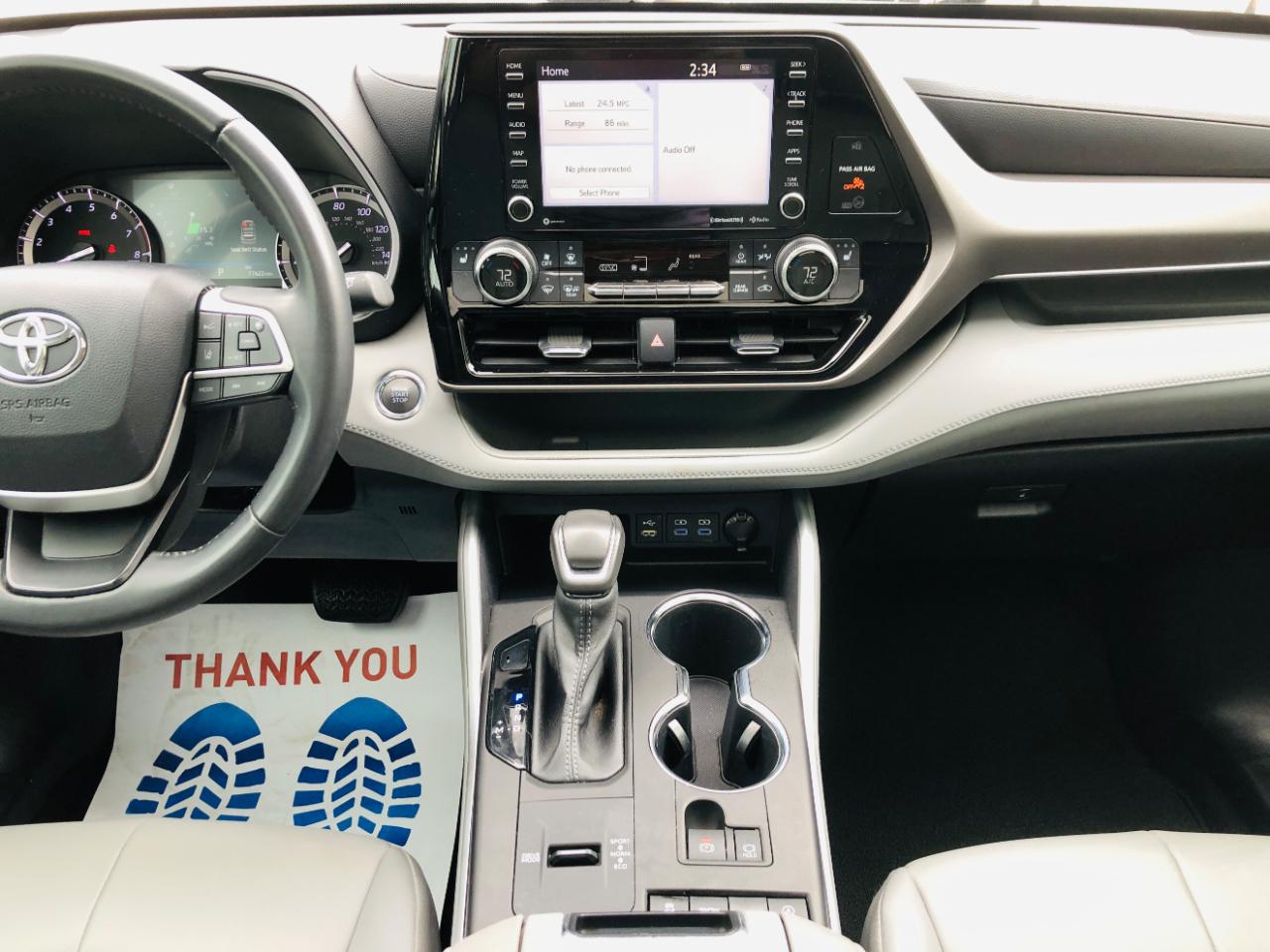 Toyota Highlander XLE FWD (Natl) 2022