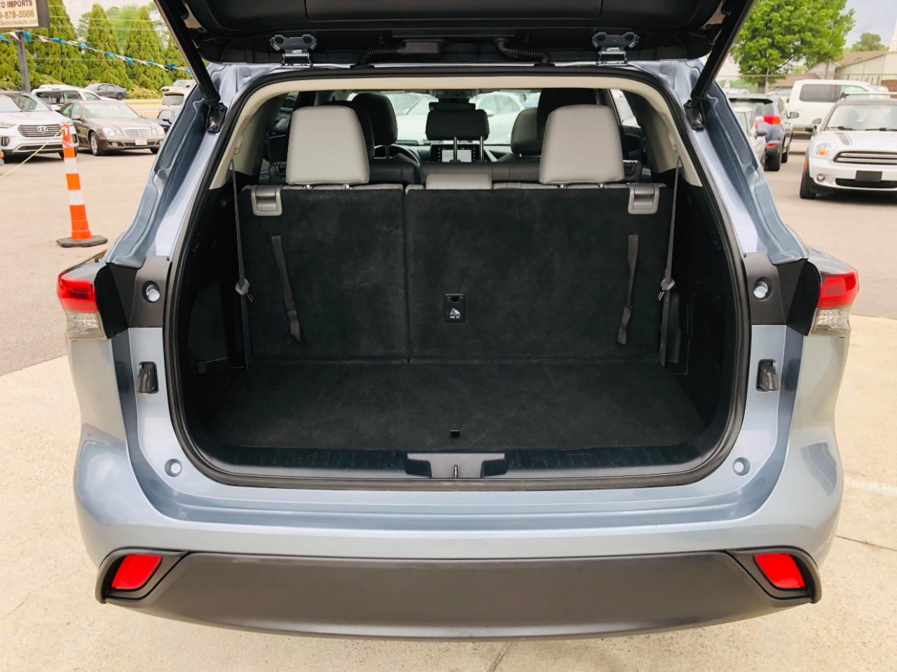 Toyota Highlander XLE FWD (Natl) 2022