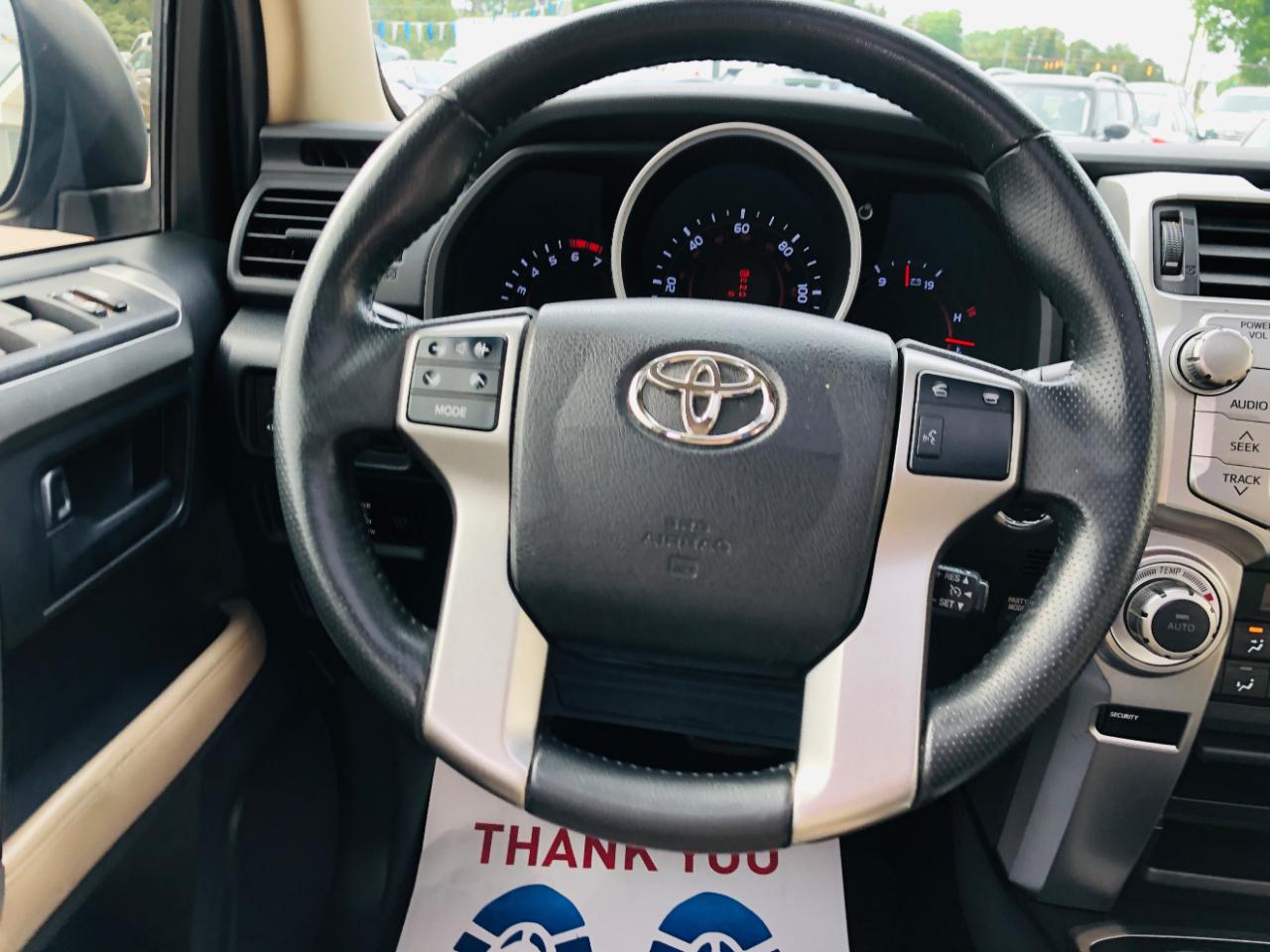 Toyota 4Runner RWD 4dr V6 Limited (Natl) 2012