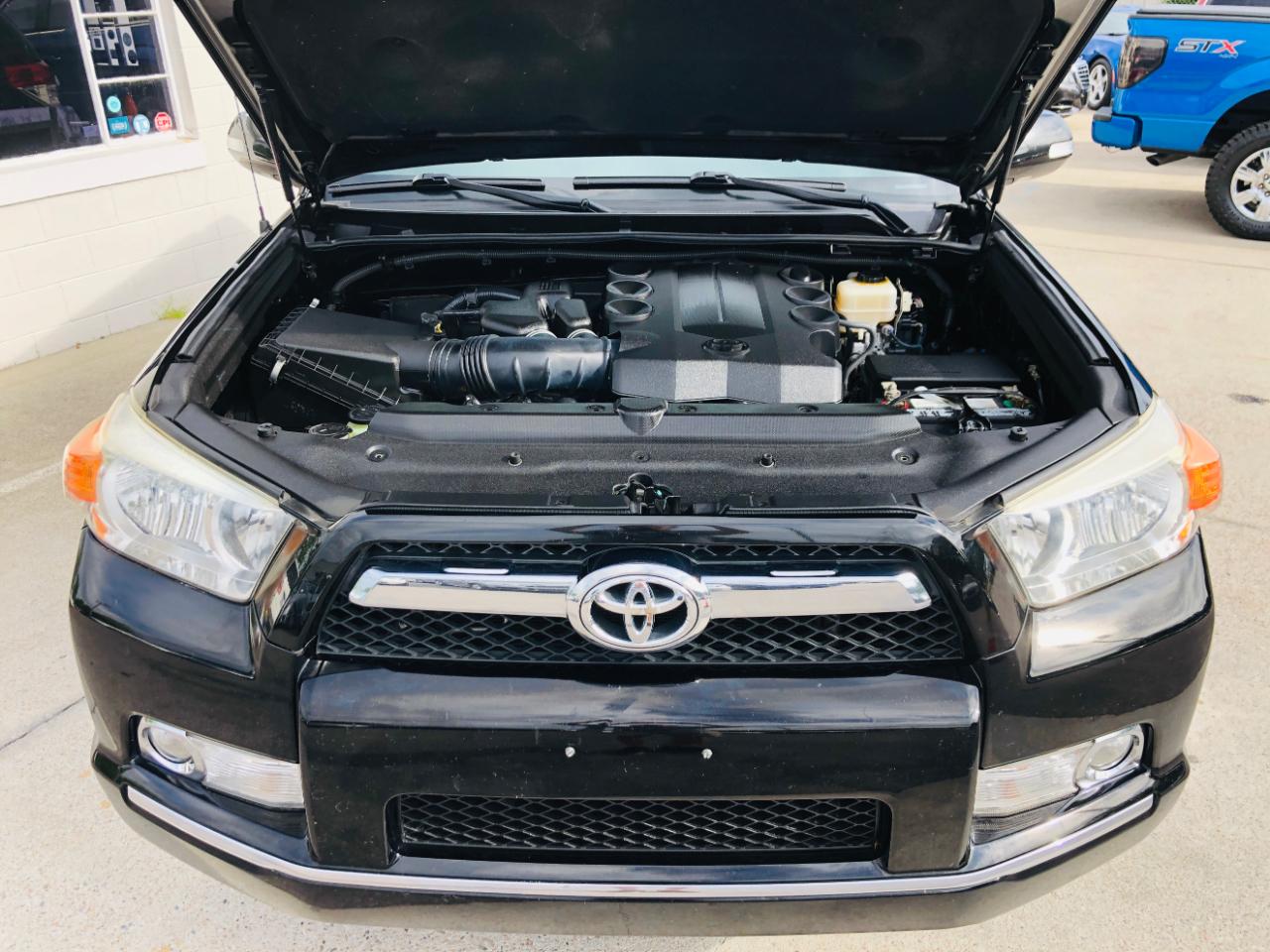 Toyota 4Runner RWD 4dr V6 Limited (Natl) 2012