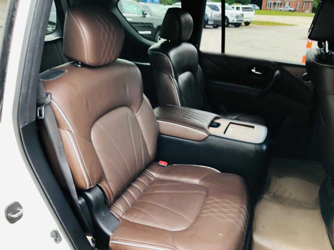 Infiniti QX80 4WD 4dr Limited 2015