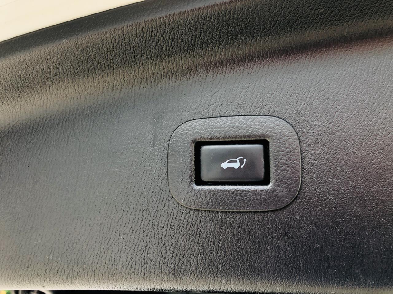 Infiniti QX80 4WD 4dr Limited 2015