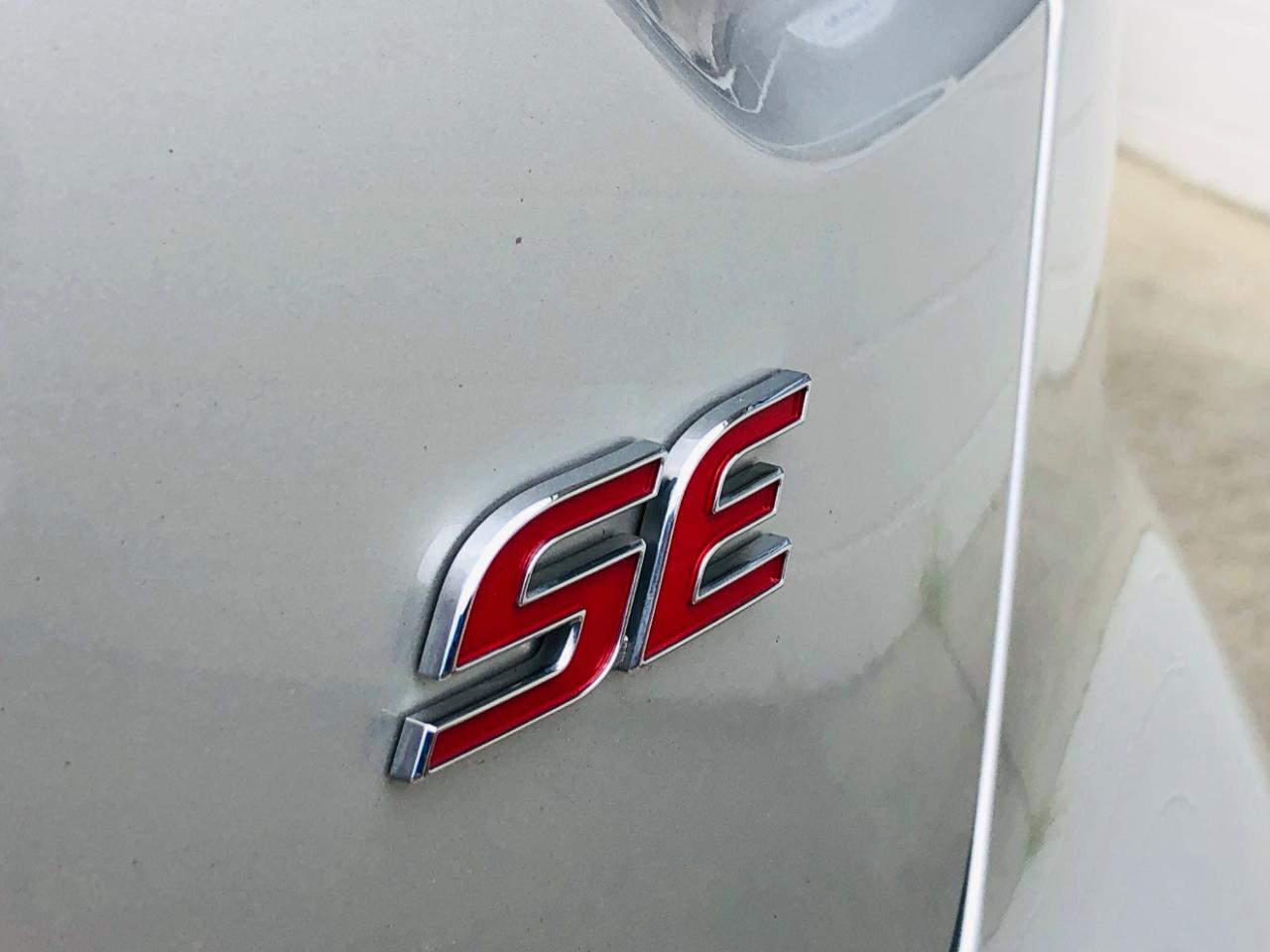 Toyota Corolla SE CVT (Natl) 2023