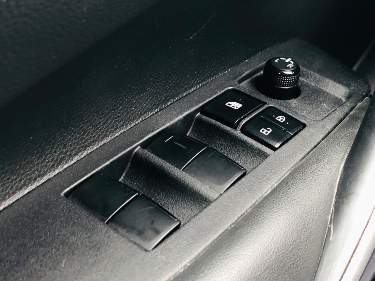 Toyota Corolla SE CVT (Natl) 2023