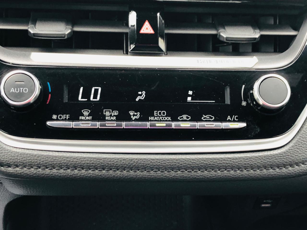 Toyota Corolla SE CVT (Natl) 2023