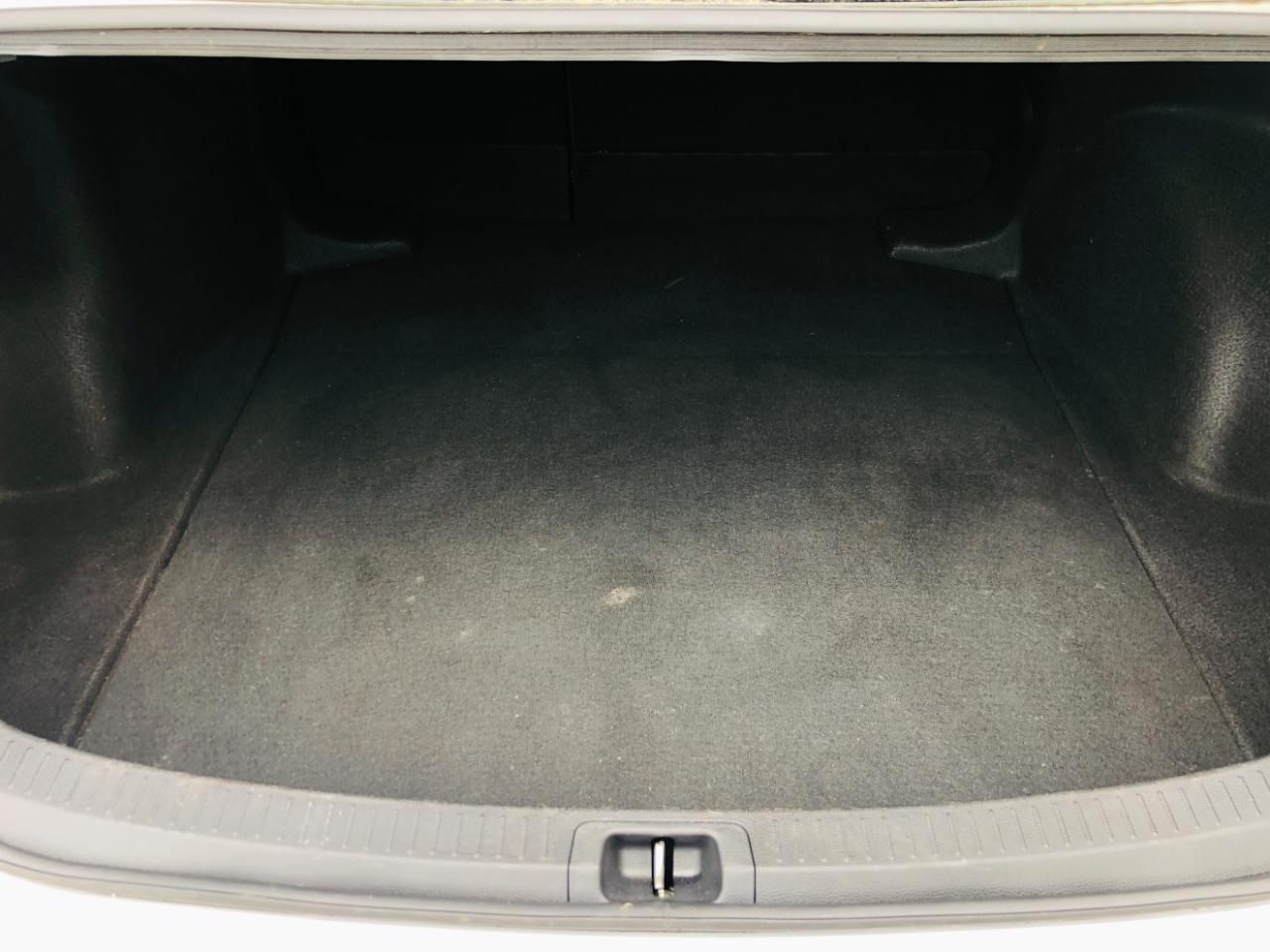 Toyota Corolla SE CVT (Natl) 2023
