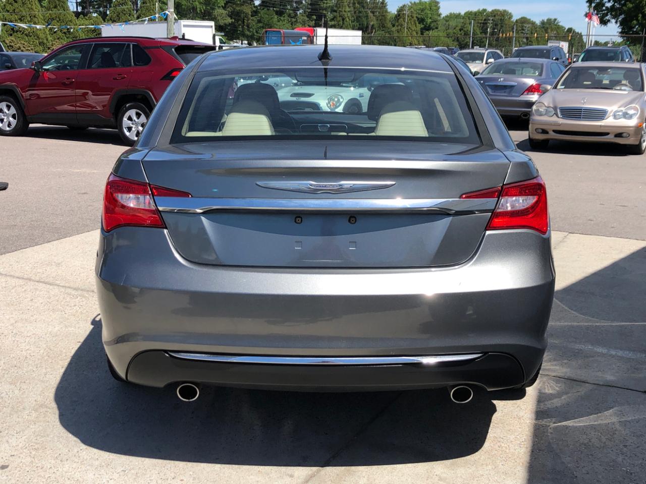 Chrysler 200 4dr Sdn Limited 2012