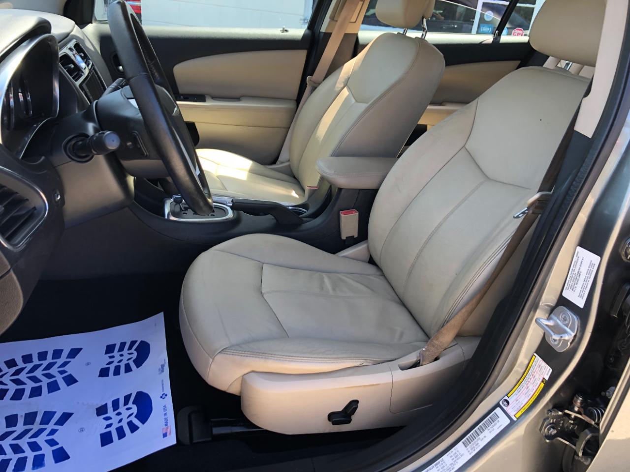 Chrysler 200 4dr Sdn Limited 2012