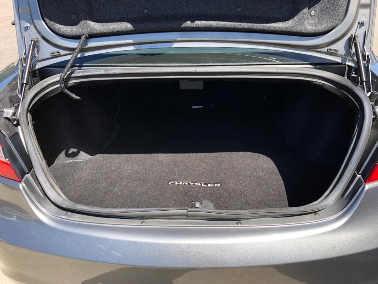 Chrysler 200 4dr Sdn Limited 2012