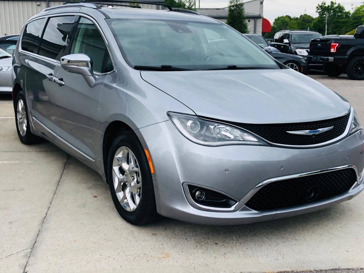 Chrysler Pacifica Limited FWD 2018