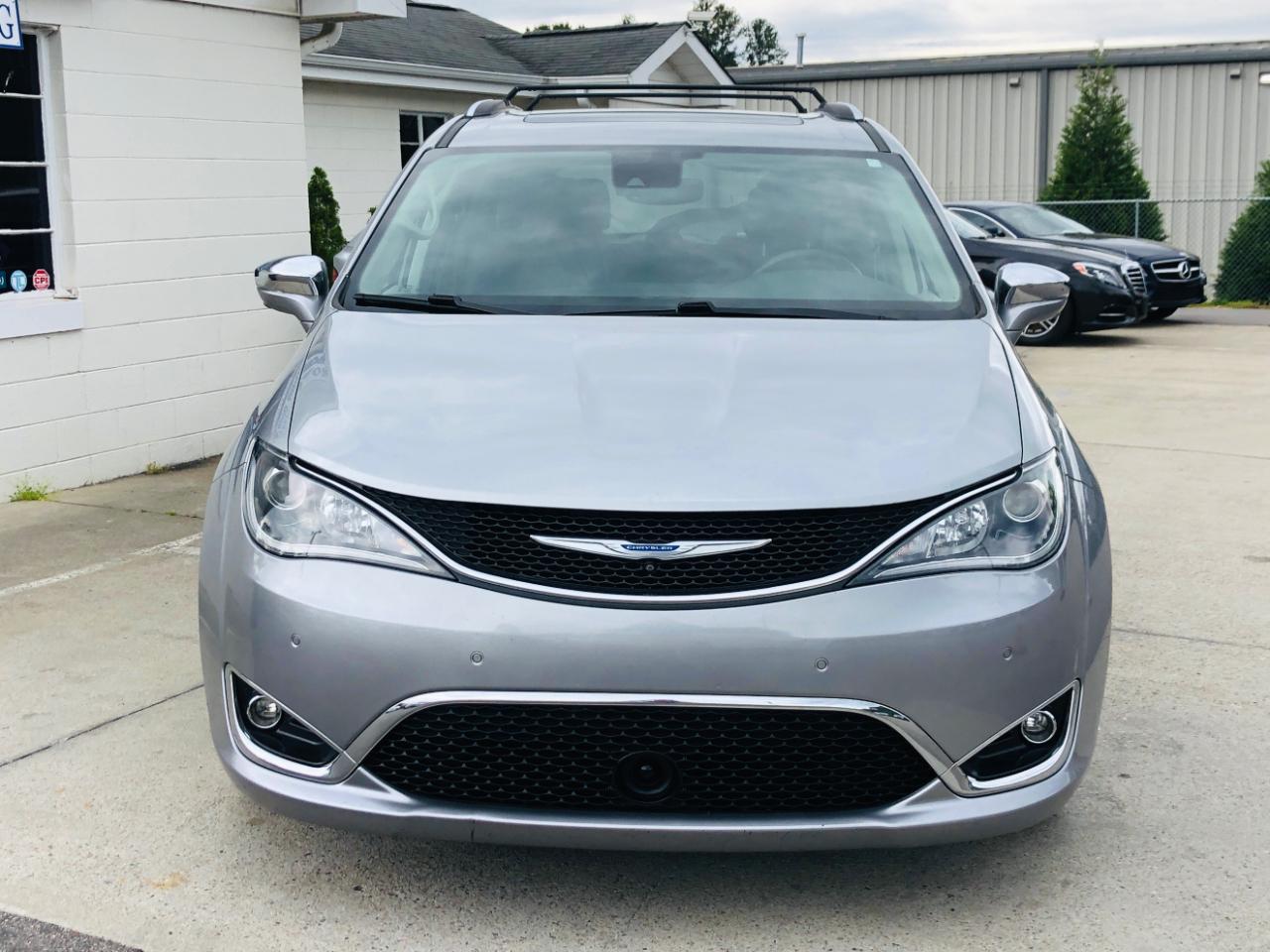 Chrysler Pacifica Limited FWD 2018