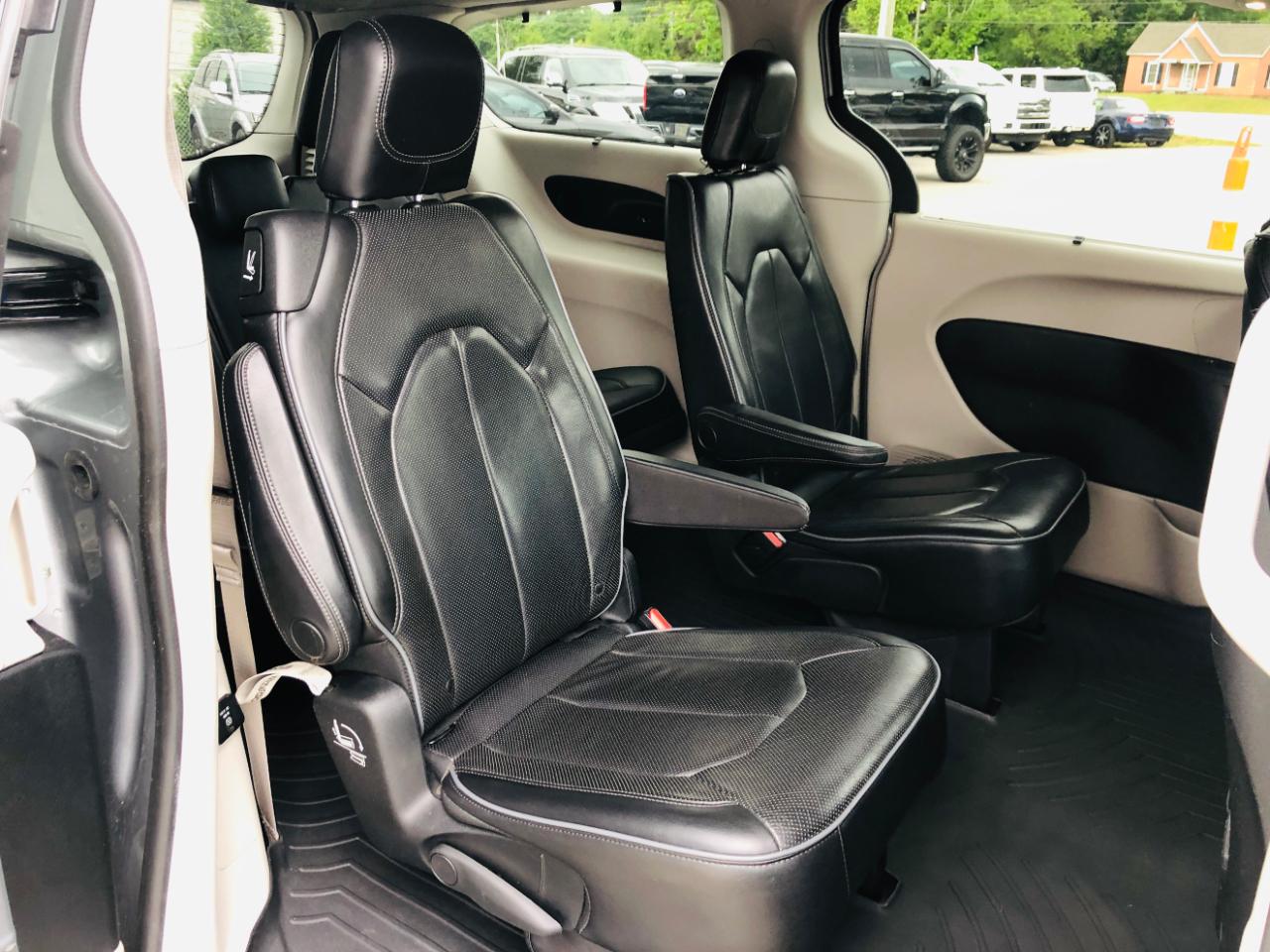 Chrysler Pacifica Limited FWD 2018