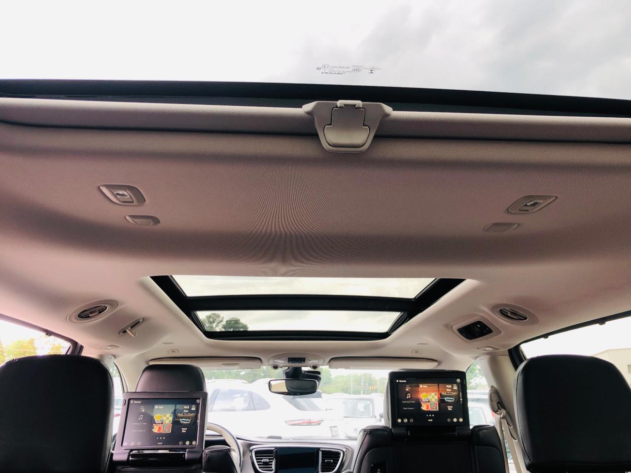 Chrysler Pacifica Limited FWD 2018
