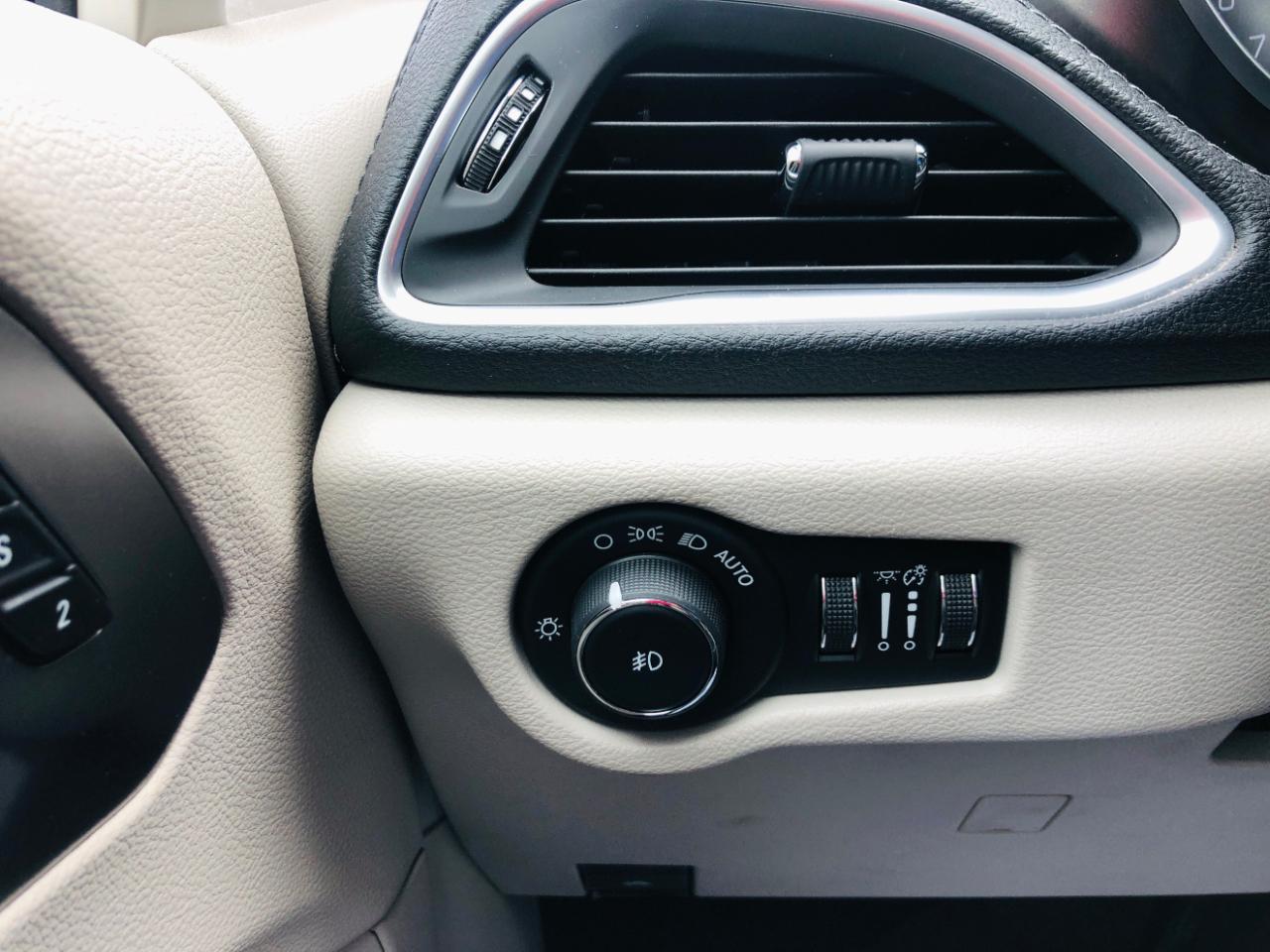 Chrysler Pacifica Limited FWD 2018