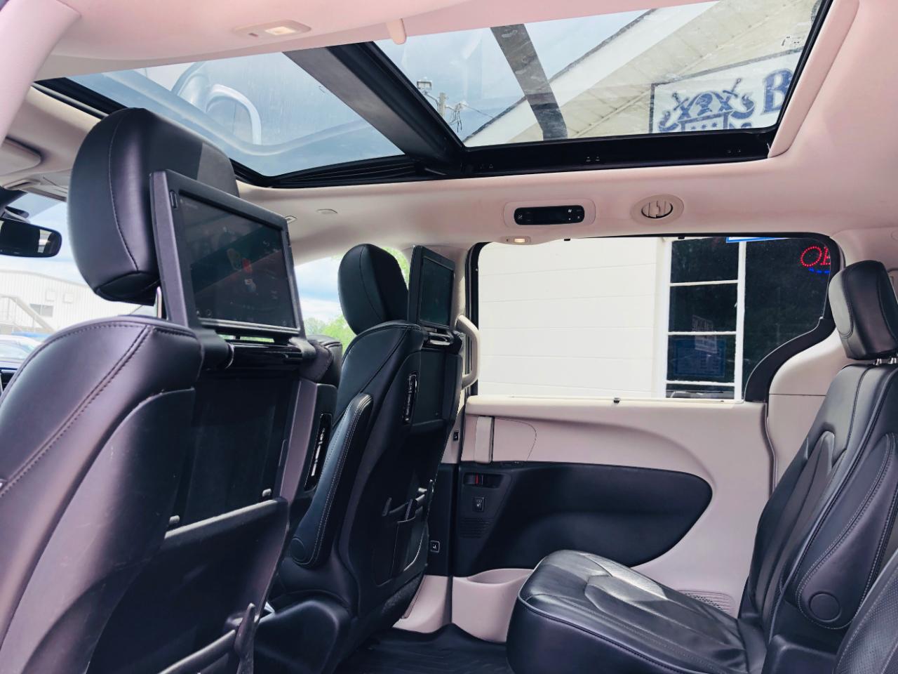 Chrysler Pacifica Limited FWD 2018