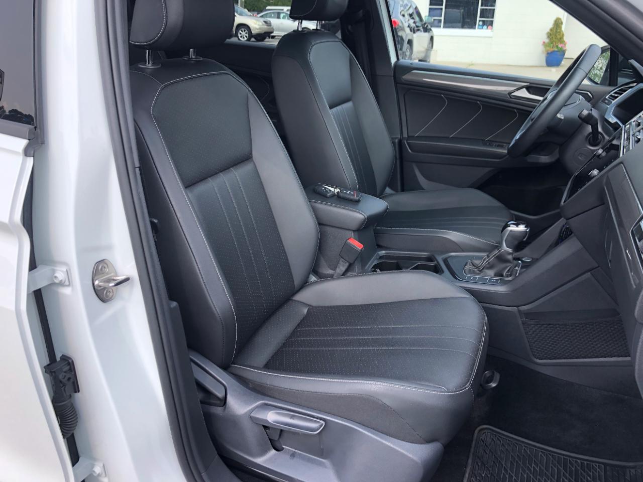 Volkswagen Tiguan 2.0T SE R-Line Black FWD 2023