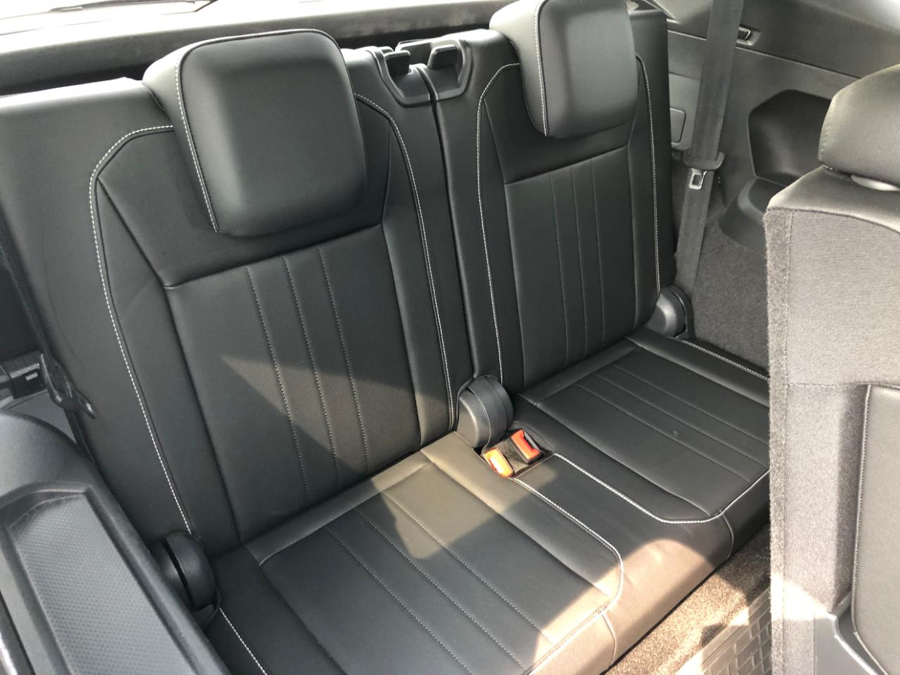 Volkswagen Tiguan 2.0T SE R-Line Black FWD 2023