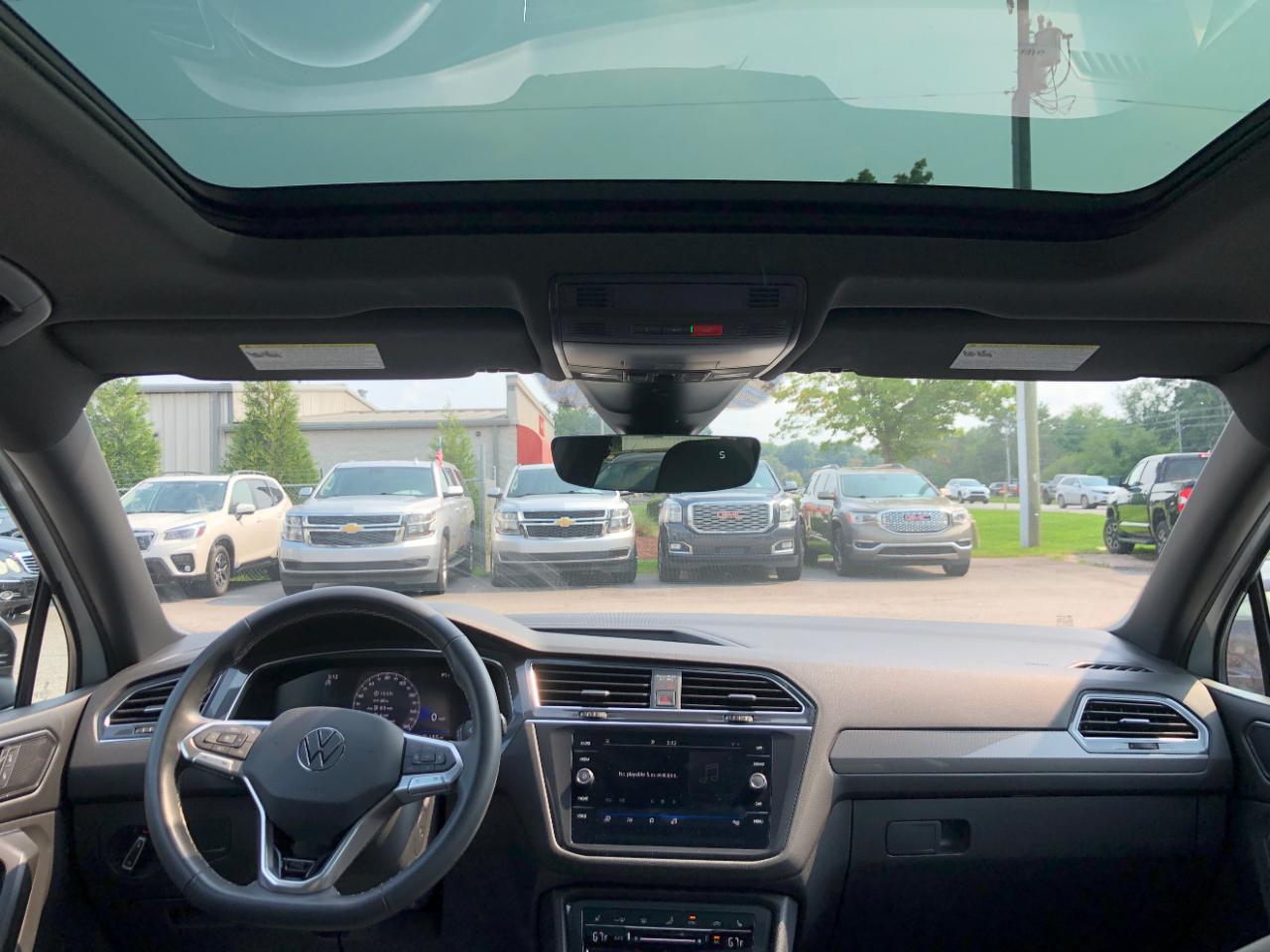 Volkswagen Tiguan 2.0T SE R-Line Black FWD 2023