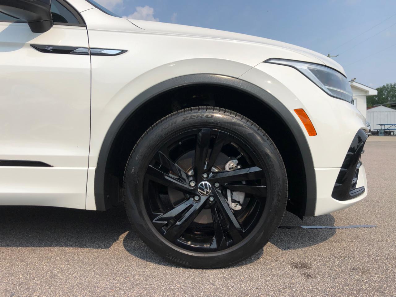 Volkswagen Tiguan 2.0T SE R-Line Black FWD 2023