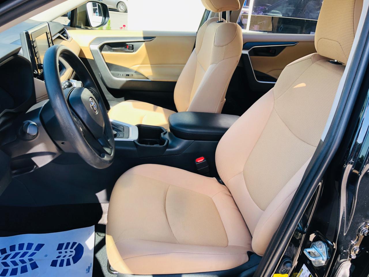 Toyota RAV4 Hybrid LE AWD (Natl) 2022