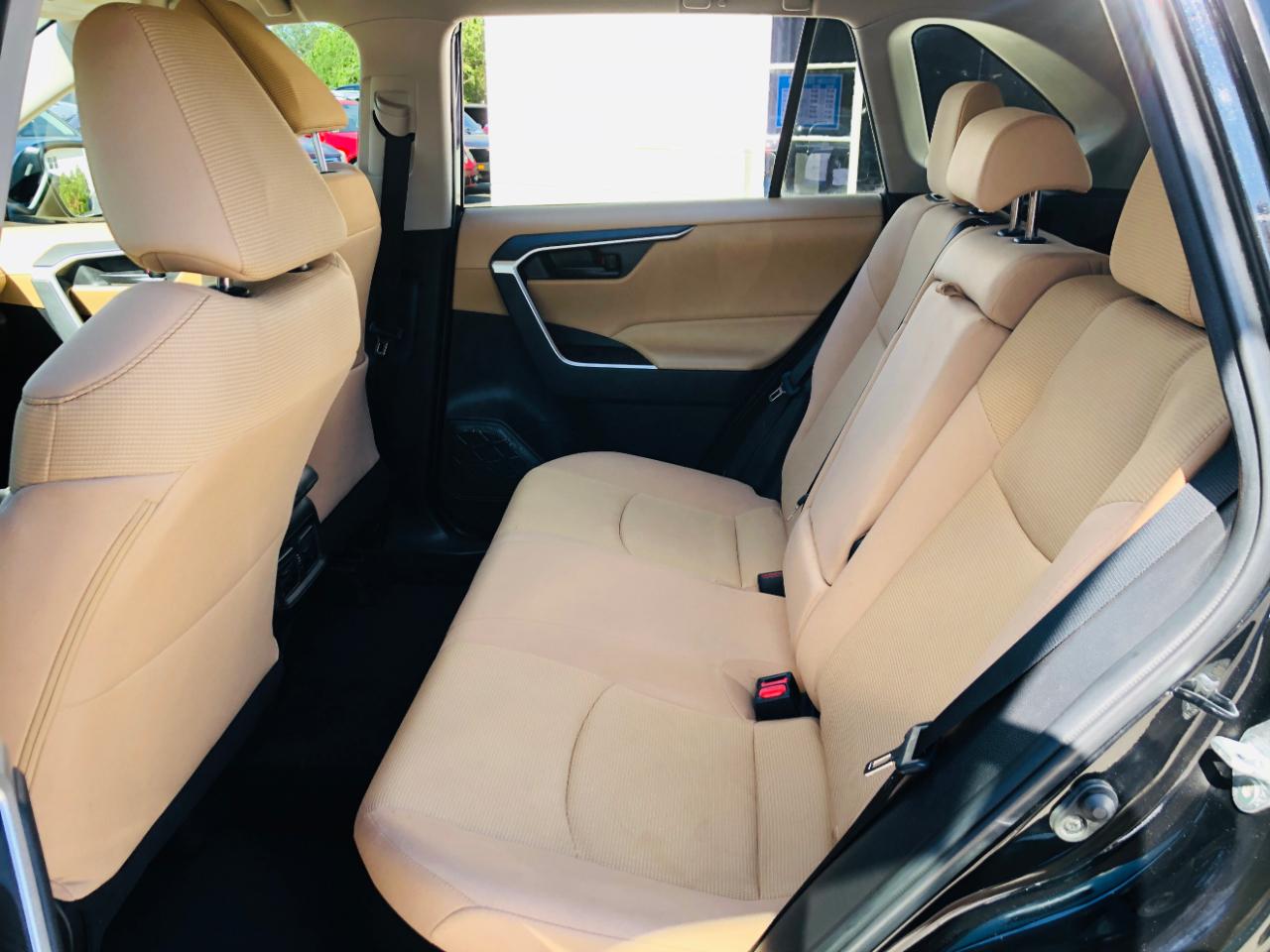 Toyota RAV4 Hybrid LE AWD (Natl) 2022