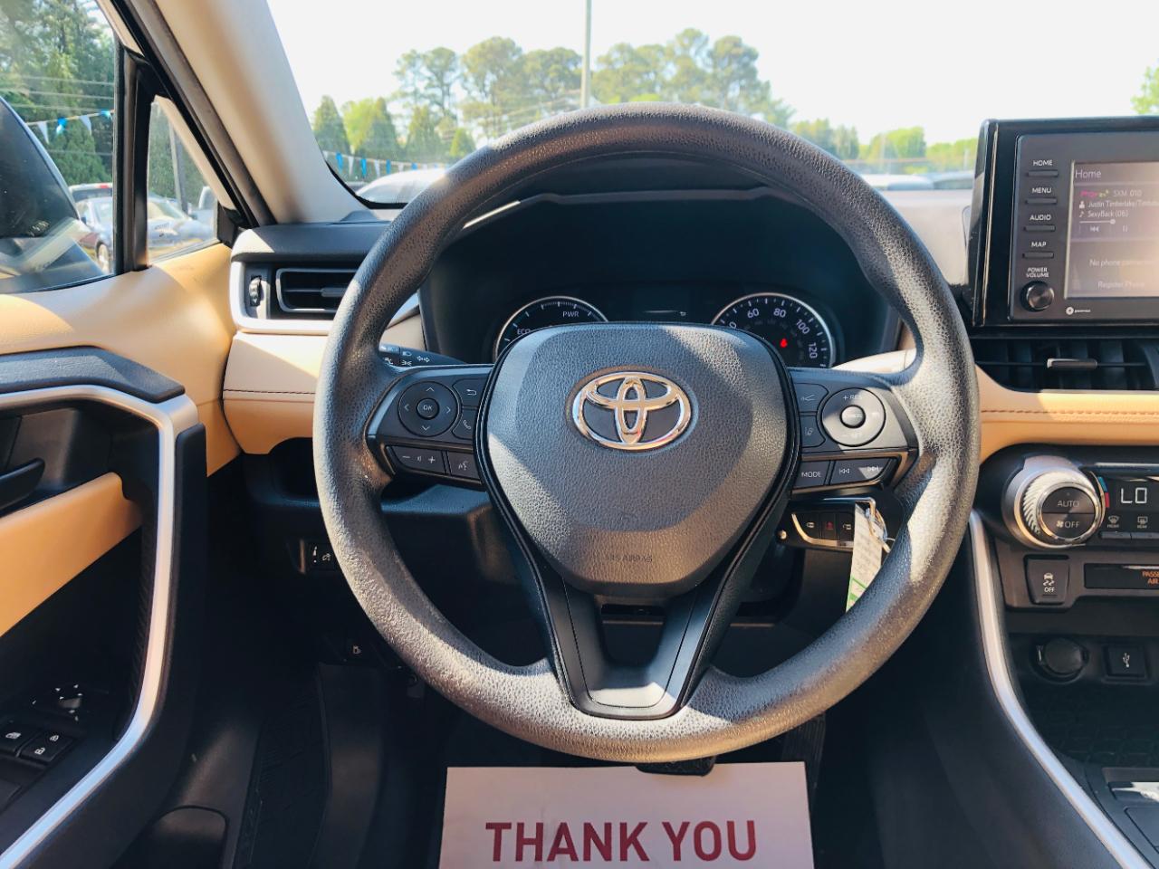 Toyota RAV4 Hybrid LE AWD (Natl) 2022