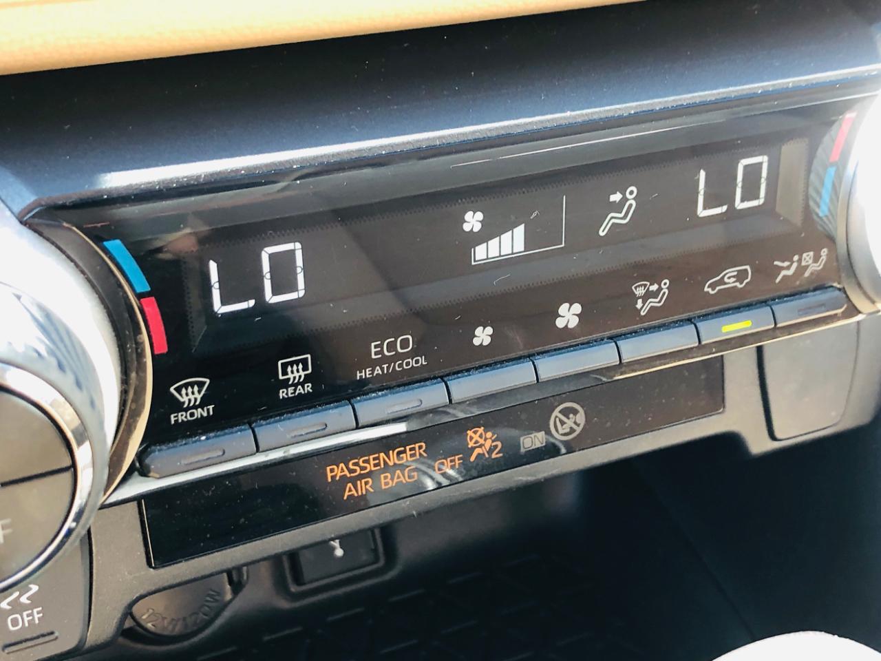 Toyota RAV4 Hybrid LE AWD (Natl) 2022