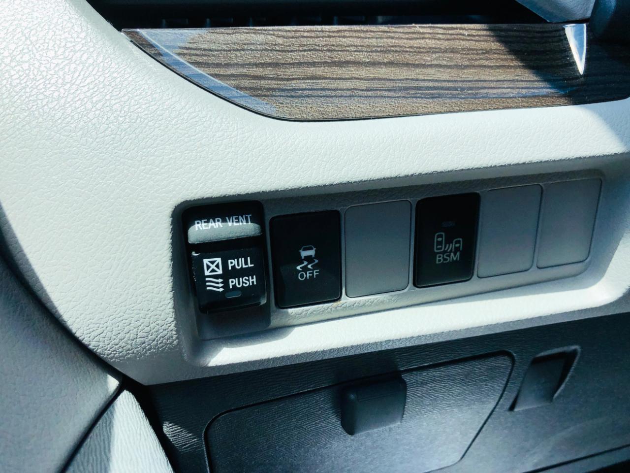 Toyota Sienna 5dr 8-Pass Van XLE Premium FWD (Natl) 2015