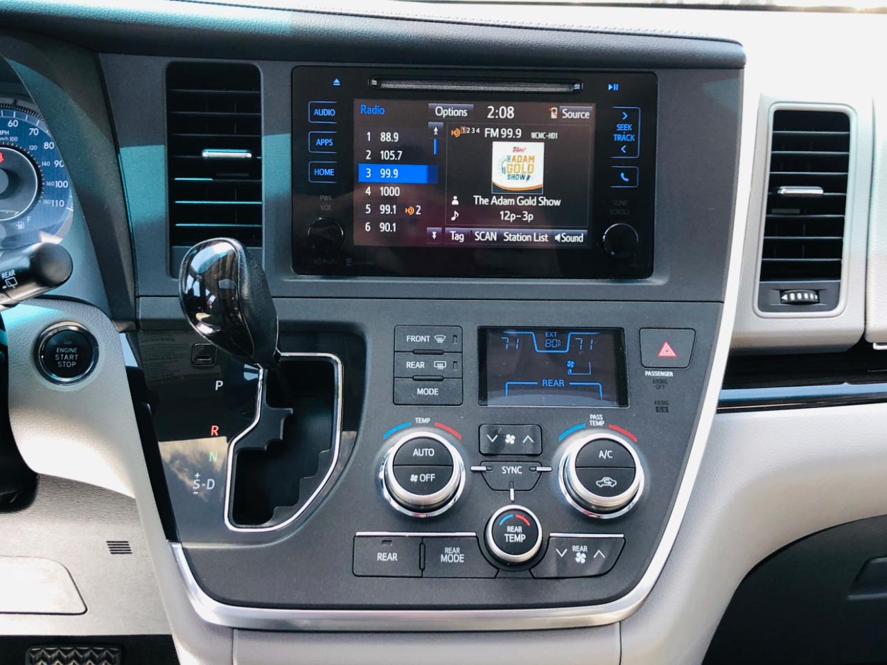 Toyota Sienna 5dr 8-Pass Van XLE Premium FWD (Natl) 2015