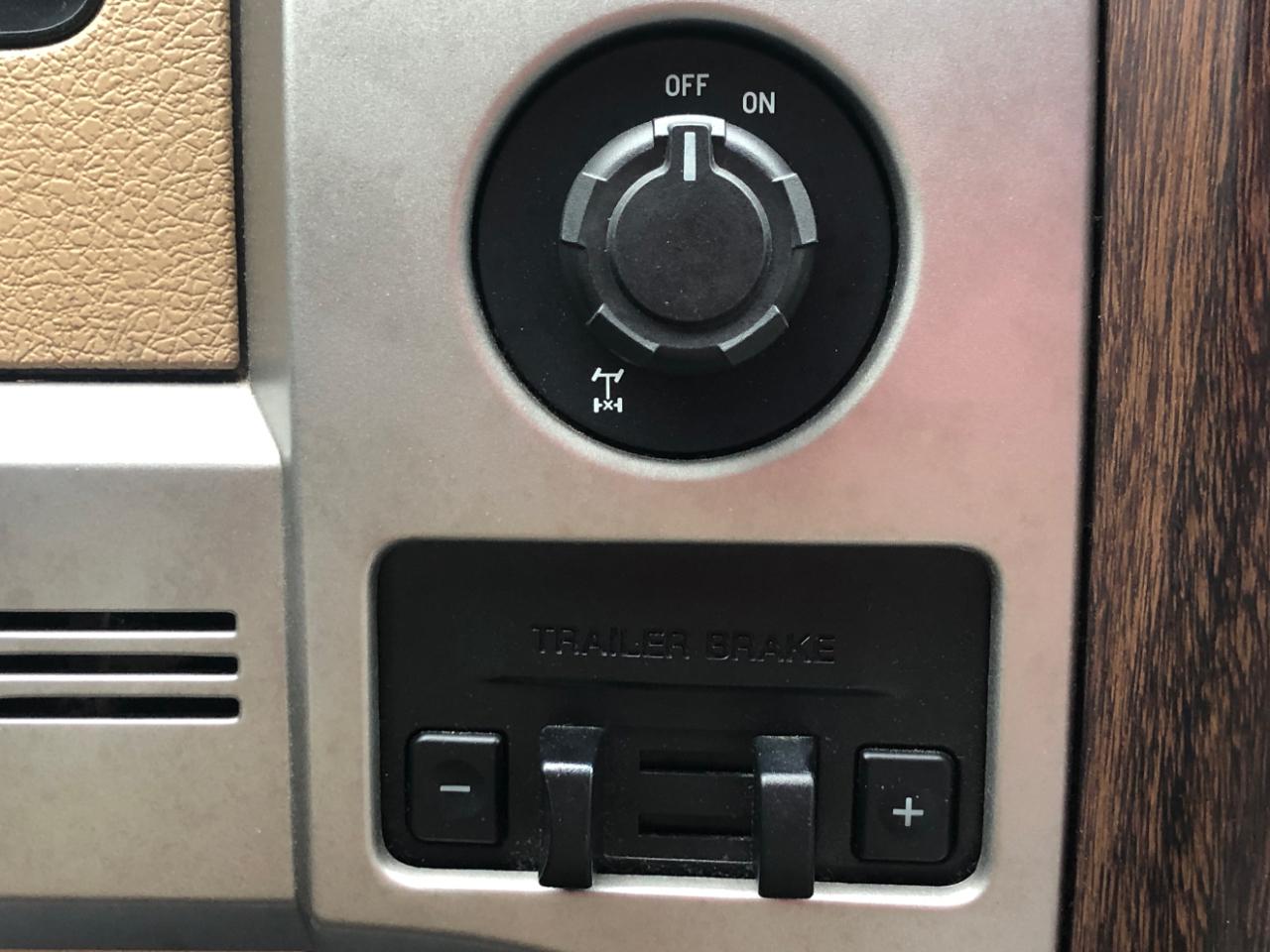Ford F-150 2WD SuperCrew 145" Lariat 2014