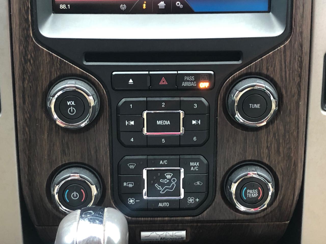 Ford F-150 2WD SuperCrew 145" Lariat 2014