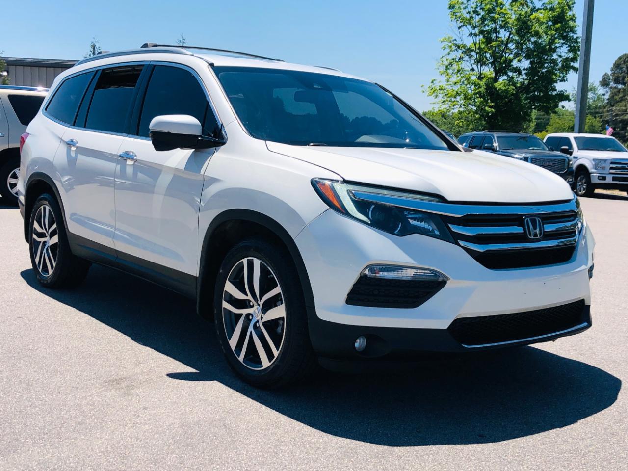 Honda Pilot AWD 4dr Touring w/RES & Navi 2016