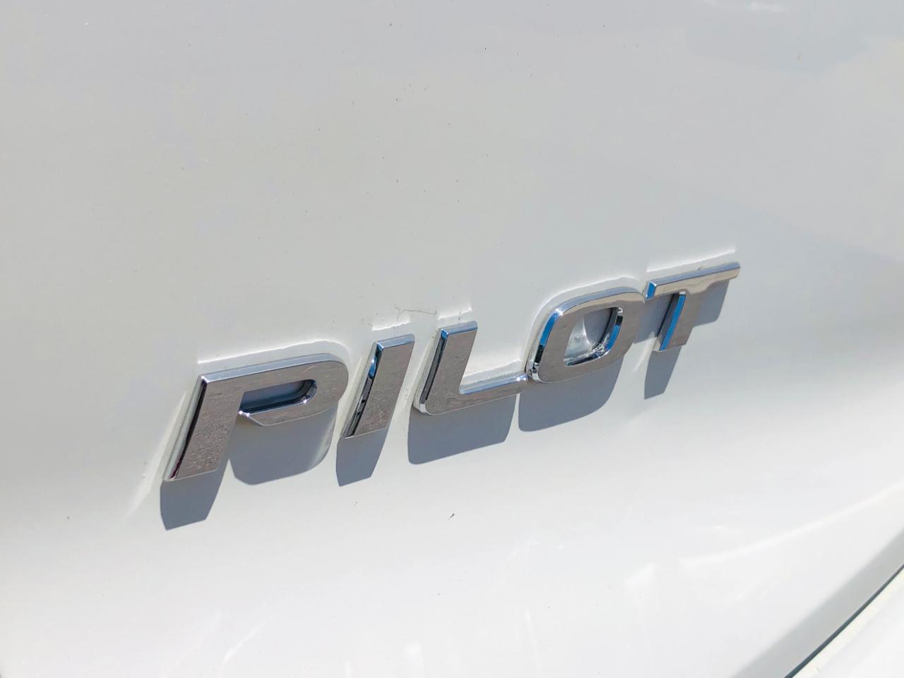 Honda Pilot AWD 4dr Touring w/RES & Navi 2016