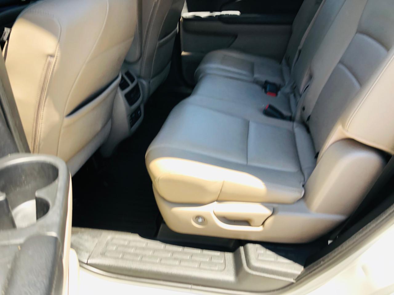 Honda Pilot AWD 4dr Touring w/RES & Navi 2016