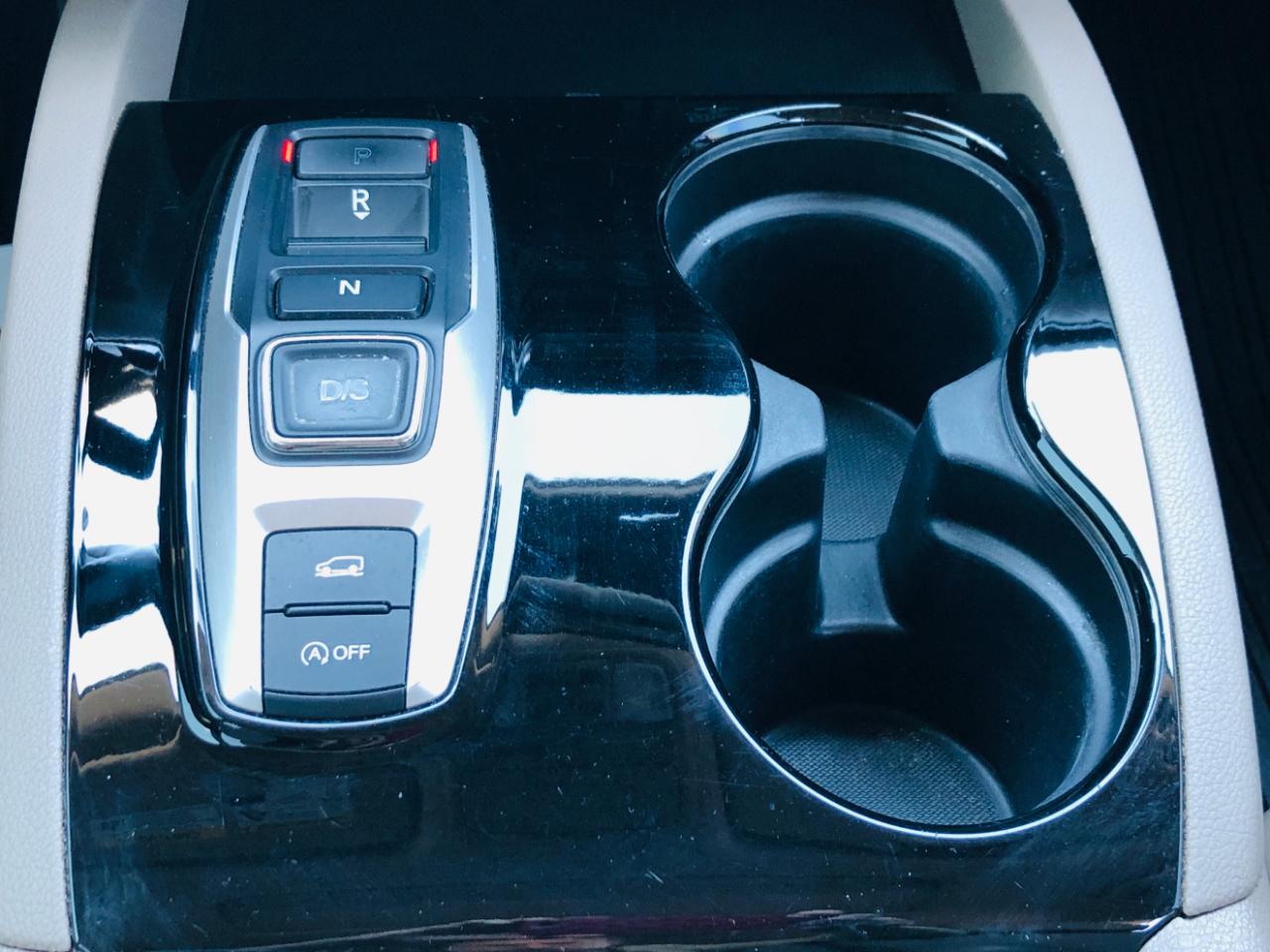 Honda Pilot AWD 4dr Touring w/RES & Navi 2016