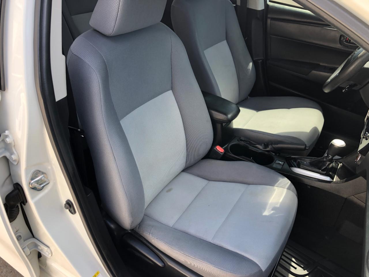 Toyota Corolla L 2019