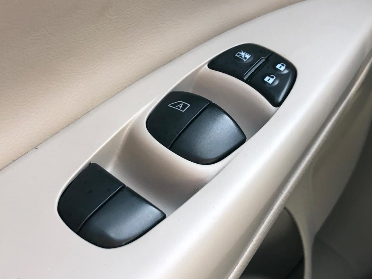 Nissan Sentra 4dr Sdn I4 CVT FE+ SV 2014