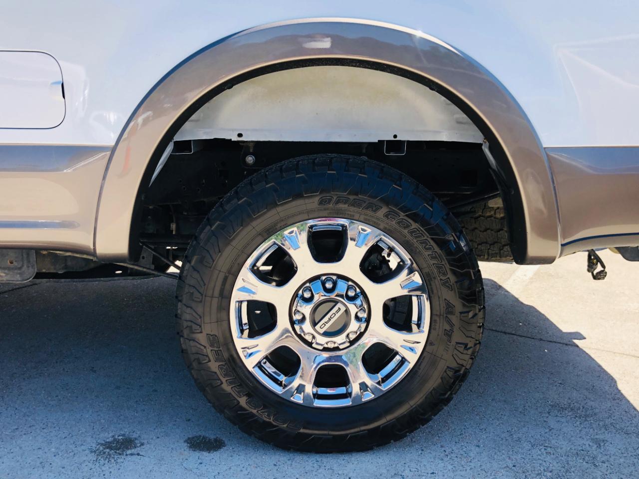 Ford Super Duty F-250 SRW 4WD Crew Cab 156" Lariat 2022