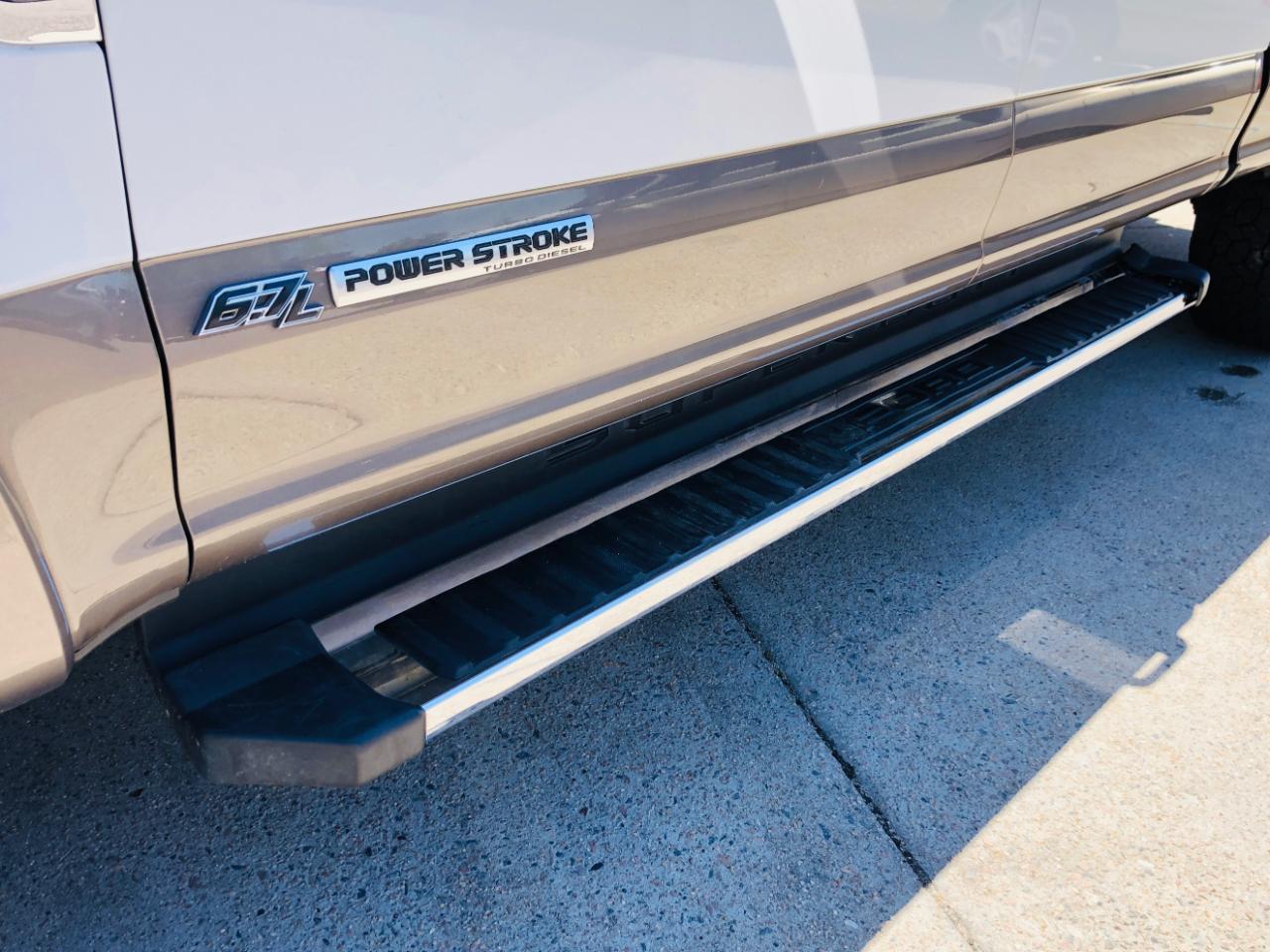 Ford Super Duty F-250 SRW 4WD Crew Cab 156" Lariat 2022